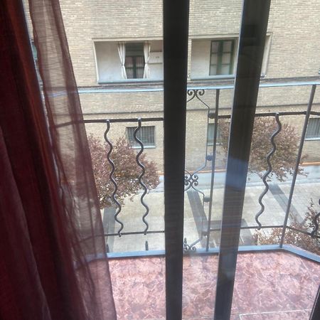 Habitaciones Familiares Con Bano Privado Lf - Sin Ascensor Сарагоса Екстериор снимка