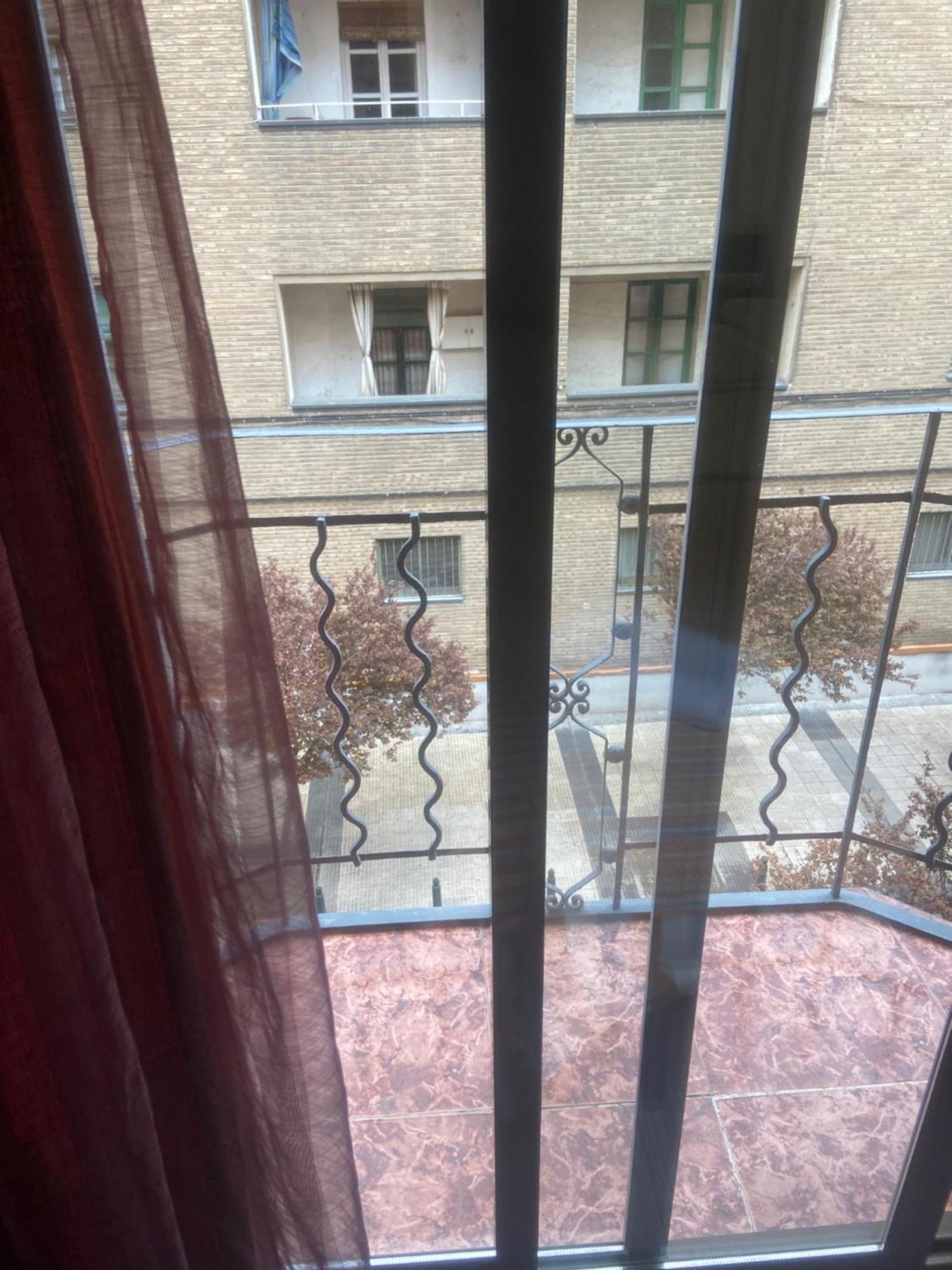 Habitaciones Familiares Con Bano Privado Lf - Sin Ascensor Сарагоса Екстериор снимка